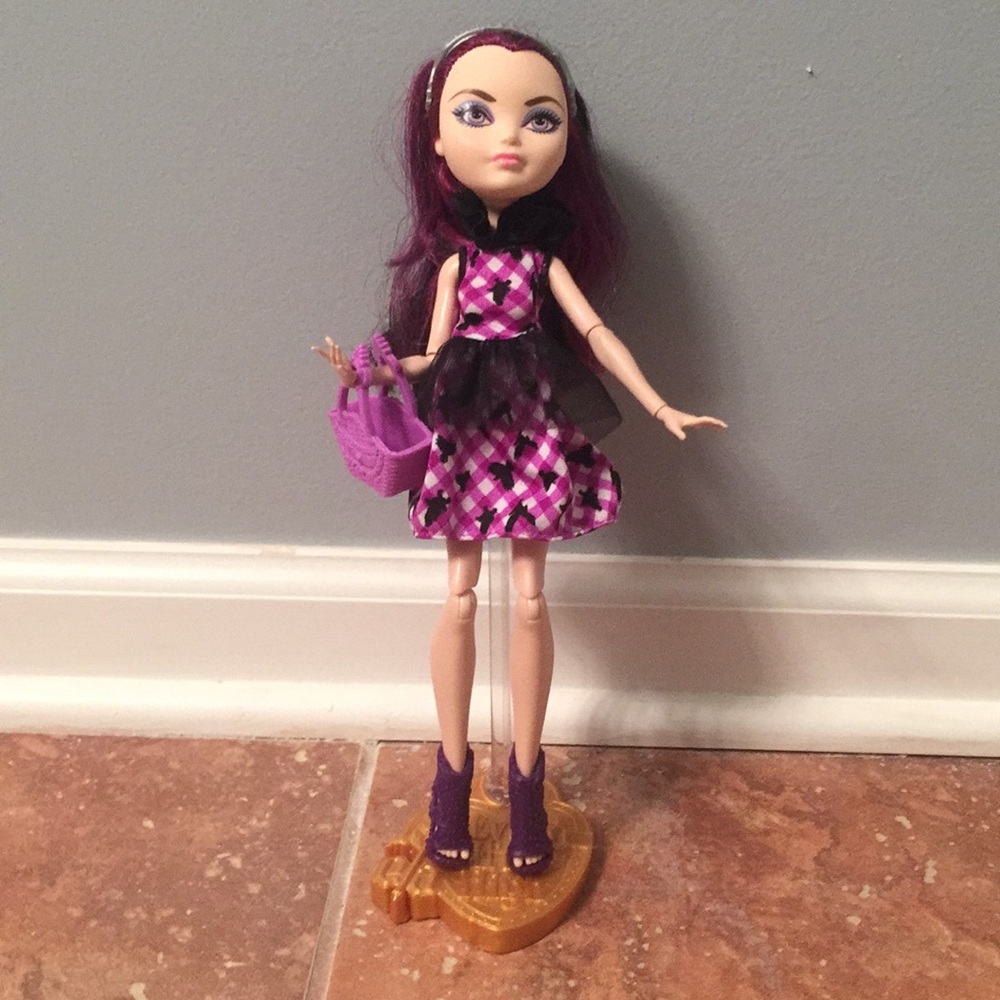 Ever After High - Raven Queen - Picnic Edition
